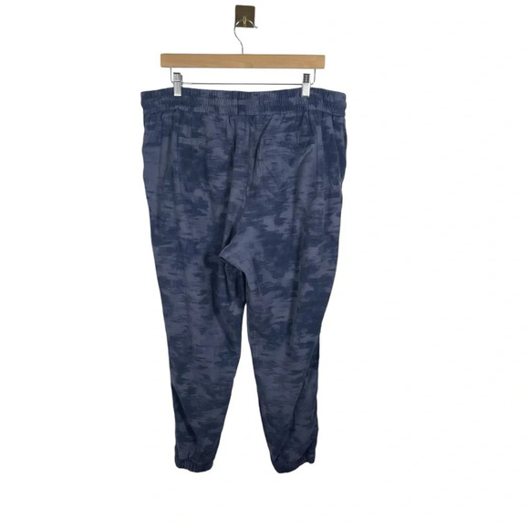 Athleta Farallon Printed Joggers in Inversion Medieval Violet Size 18 - Picture 13 of 16